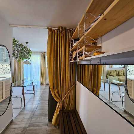 Manolaire Airport Residence Otopeni Ngoại thất bức ảnh