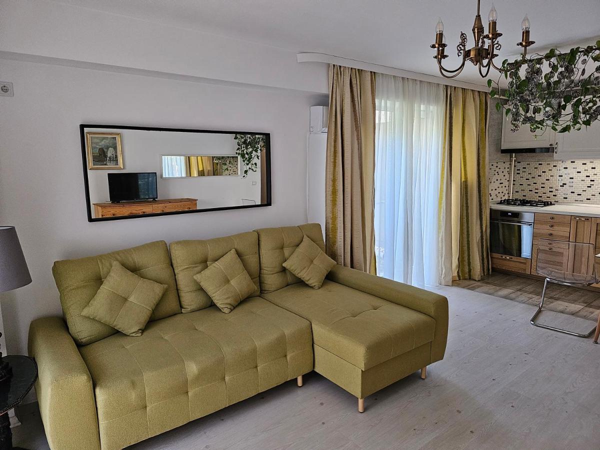 Manolaire Airport Residence Otopeni Ngoại thất bức ảnh